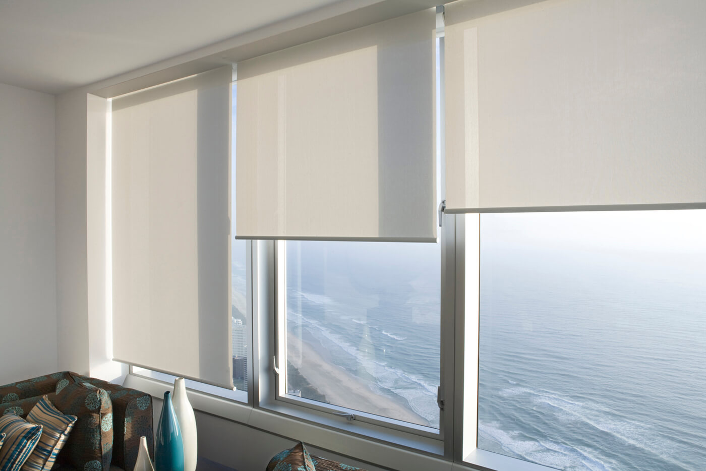What are the main types of sunscreen curtains Lebanon?